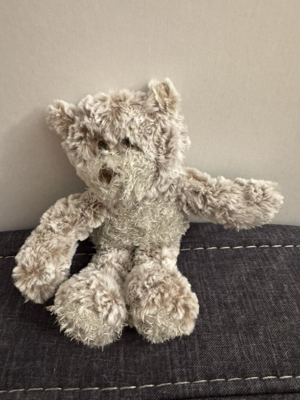Demdaco Plush Giving Bear BB37